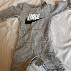 Baby boys Nike suit